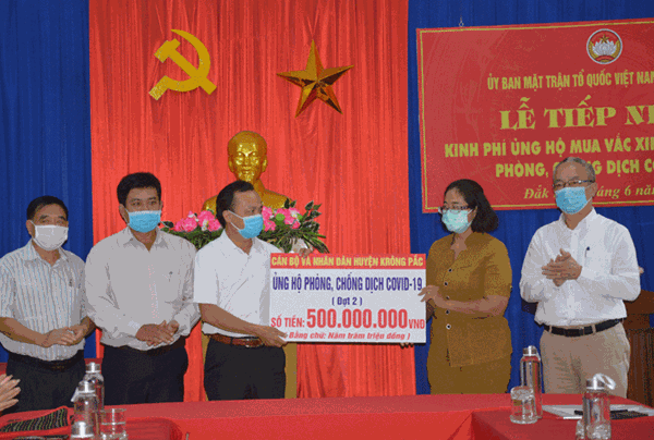 Ủy ban MTTQ Việt Nam tỉnh Đắk Lắk đã tiếp nhận hơn 12 tỷ đồng ủng hộ  phòng chống COVID – 19