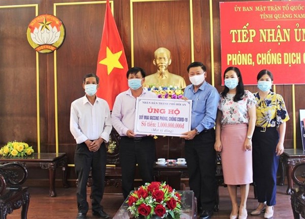 Quảng Nam: TP Hội An ủng hộ quỹ vaccine 1 tỷ đồng