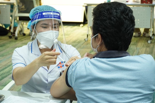 Trên 3.600 bệnh nhân xuất viện, TP Hồ Chí Minh sẽ triển khai tiêm vaccine đợt 5