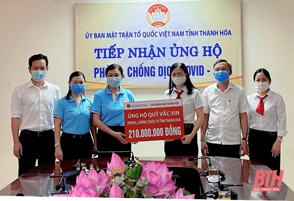 Ủy ban MTTQ tỉnh Thanh Hóa tiếp nhận 210 triệu đồng ủng hộ Quỹ Vắc - xin phòng chống COVID-19
