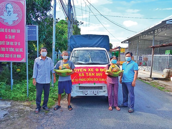 Tình người trong mùa dịch