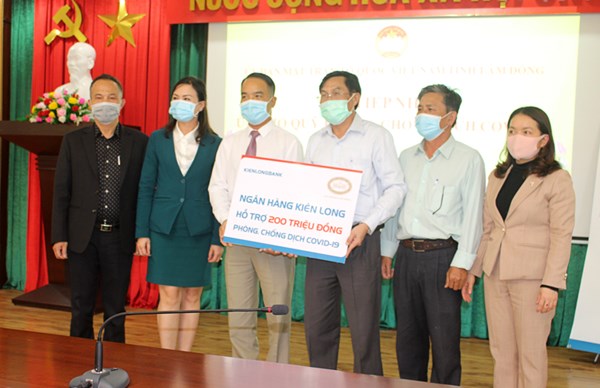 Lâm Đồng: Trên 70,6 tỷ đồng đóng góp ủng hộ Quỹ phòng chống dịch bệnh Covid-19 