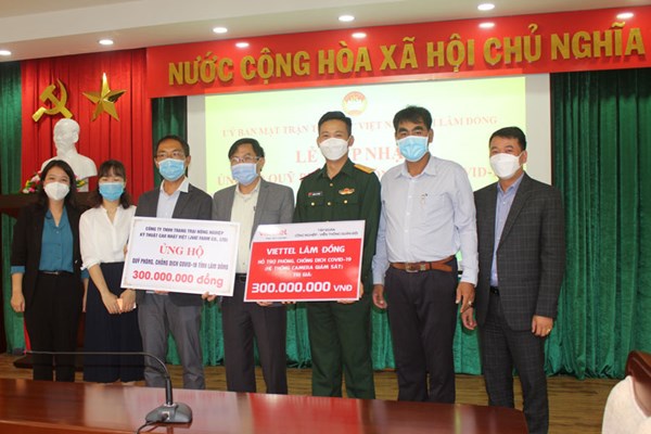 Ủy ban MTTQ tỉnh Lâm Đồng tiếp nhận  ủng hộ Quỹ phòng chống dịch Covid-19 