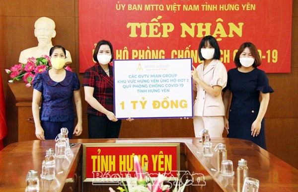 Ủy ban MTTQ Việt Nam tỉnh Hưng Yên tiếp nhận 1 tỷ đồng ủng hộ công tác phòng, chống dịch Covid-19
