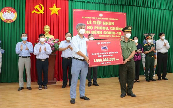 Đồng Nai, Quảng Ngãi: Tiếp nhận ủng hộ phòng, chống dịch Covid-19