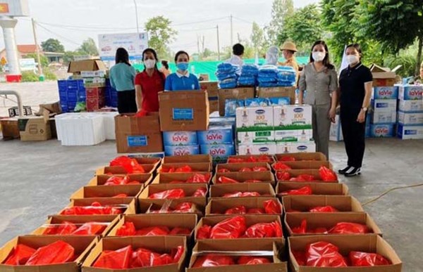 Ủy ban MTTQ tỉnh Thanh Hóa hỗ trợ người dân từ các tỉnh phía Nam hồi hương qua địa bàn