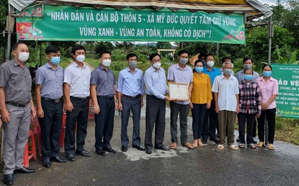 Đạ Tẻh (Lâm Đồng): Trao bằng khen cho Nhân dân và cán bộ 4 thôn bảo vệ tốt 'vùng xanh''