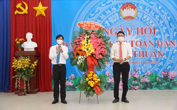 Lãnh đạo tỉnh Tây Ninh dự Ngày hội Đại đoàn kết toàn dân tộc 