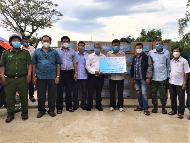 MTTQ Việt Nam tỉnh Bình Định trao Nhà “Đại đoàn kết” và thăm các gia đình tiêu biểu