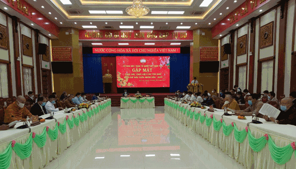 Gia Lai: Tổ chức Hội nghị gặp mặt chức sắc các tôn giáo trên địa bàn tỉnh nhân dịp đầu xuân Nhâm Dần.