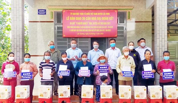Lộc Ninh (Bình Phước): Trao 36 nhà đại đoàn kết tặng hộ khó khăn