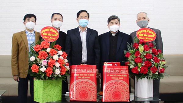 Bắc Giang: Thăm, chúc mừng các cơ sở tôn giáo nhân lễ Phục sinh năm 2022