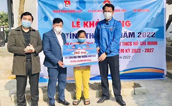 Hà Tĩnh: Hỗ trợ 50 triệu đồng xây nhà tình nghĩa cho học sinh nghèo ở Hương Sơn