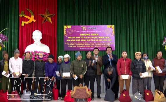 Trao 100 suất quà tết cho hộ nghèo tại huyện Kiến Xương