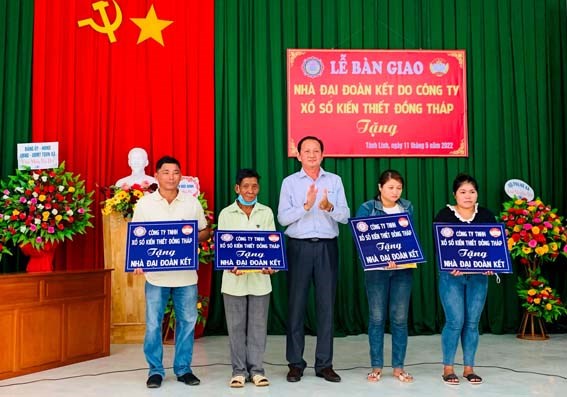 Bình Thuận: Bàn giao 4 căn nhà “Đại đoàn kết” cho hộ nghèo huyện Tánh Linh