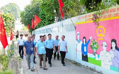 Ninh Bình: Ra mắt mô hình "Đường cờ Cựu chiến binh tự quản" tại xã Trường Yên