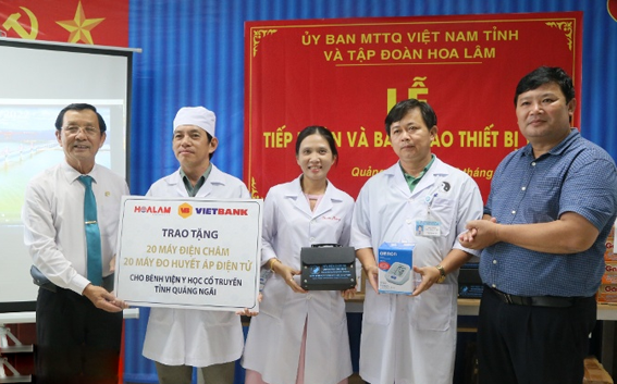 Ủy ban MTTQ Việt Nam tỉnh Quảng Ngãi: Tiếp nhận và bàn giao thiết bị y tế