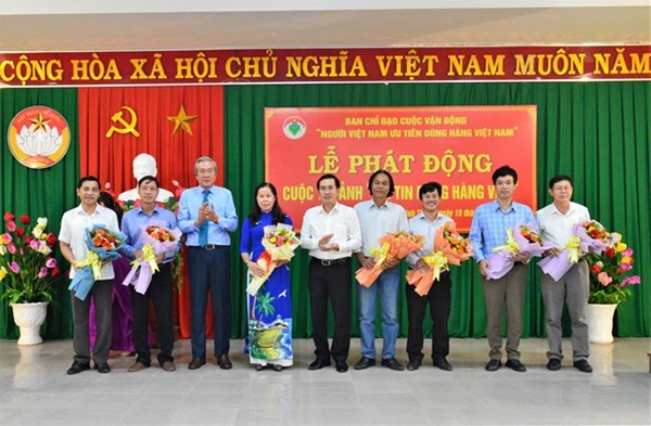 Ninh Thuận: Phát động Cuộc thi ảnh 'Tôi tin dùng hàng Việt'
