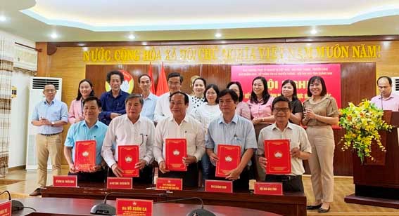 Quảng Nam: Ký kết chương trình phối hợp thực hiện công tác thông tin, tuyên truyền