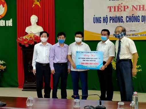 UBMTTQ Việt Nam tỉnh Thừa Thiên Huế tiếp nhận 1 tỷ đồng vào Quỹ phòng chống dịch Covid – 19 tỉnh