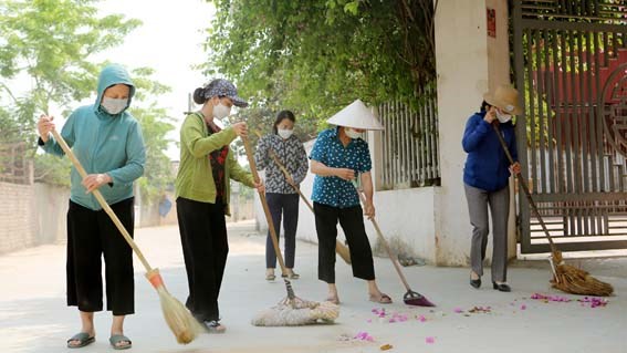 Phụ nữ Châu Minh tích cực bảo vệ môi trường