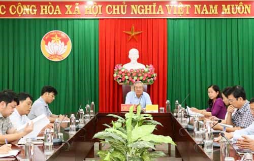 Ủy ban MTTQ Việt Nam tỉnh Ninh Thuận sơ kết Cuộc thi ảnh “Tôi tin dùng hàng Việt”