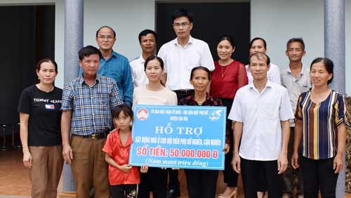 Bắc Giang: Gần 700 triệu đồng ủng hộ Quỹ Vì người nghèo năm 2022