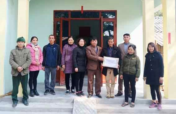 Mặt trận Tổ quốc huyện Hòa An tích cực chăm lo cho người nghèo