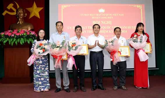 Ủy ban MTTQ Việt Nam huyện Long Điền: Vận động Quỹ 'Vì người nghèo' vượt hơn 30% kế hoạch