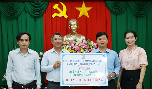 Ủy ban MTTQ Việt Nam tỉnh Đồng Nai tiếp nhận ủng hộ Quỹ "Vì người nghèo" tỉnh 7,2 tỷ đồng