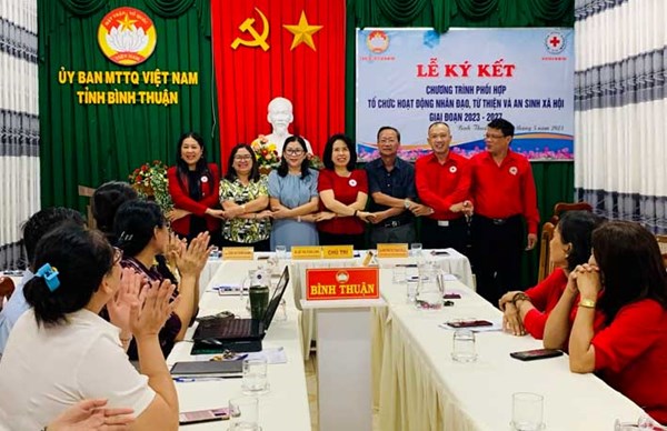 Bình Thuận: Ký kết chương trình phối hợp tổ chức hoạt động nhân đạo, từ thiện và an sinh xã hội giai đoạn 2023 – 2027
