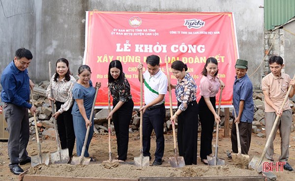 Ủy ban MTTQ tỉnh Hà Tĩnh khởi công xây nhà đại đoàn kết cho hộ cận nghèo ở Can Lộc