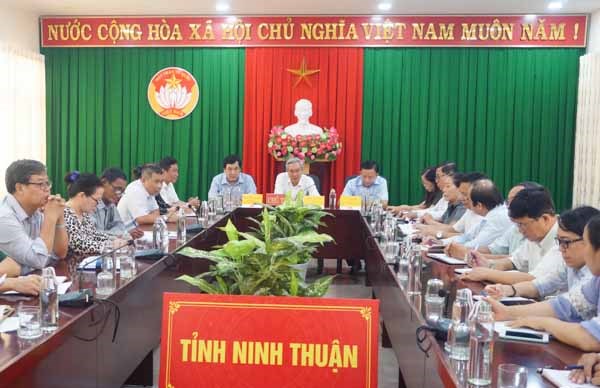 Ủy ban MTTQ Việt Nam tỉnh Ninh Thuận: Họp rà soát công tác chuẩn bị chương trình “Cùng ngư dân thắp sáng đèn trên biển"