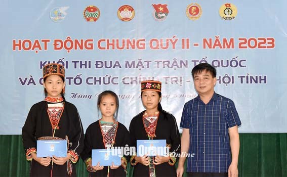 Tuyên Quang: Khối thi đua Mặt trận Tổ quốc và các tổ chức chính trị - xã hội tham gia 3 cùng với nhân dân