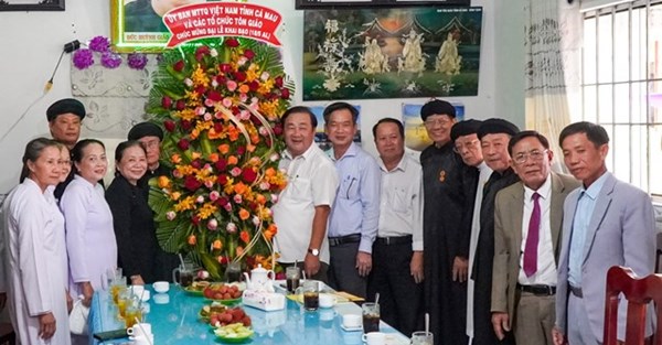 MTTQ Việt Nam tỉnh Cà Mau chúc mừng Đại lễ Khai đạo Phật giáo Hoà Hảo