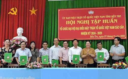 Uỷ ban MTTQ Việt Nam tỉnh Bến Tre phát động đợt thi đua đặc biệt chào mừng Đại hội đại biểu MTTQ Việt Nam các cấp