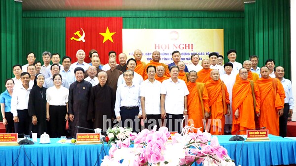 Ủy ban MTTQ tỉnh Trà Vinh gặp gỡ người đứng đầu các tổ chức tôn giáo