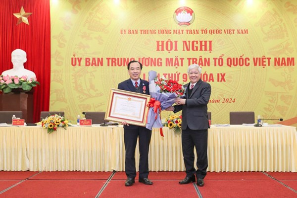 Bế mạc Hội nghị Ủy ban Trung ương  MTTQ Việt Nam lần thứ 9, khóa IX
