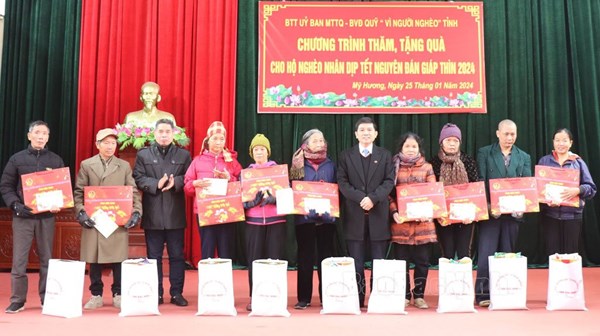 MTTQ tỉnh Bắc Ninh tặng 49 suất quà cho hộ nghèo