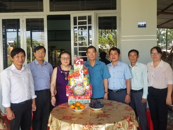 Ủy ban MTTQ Việt Nam tỉnh Tây Ninh thăm, chúc tết kiều bào 