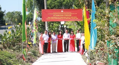 Mang Thít (Vĩnh Long): Thi đua thực hiện công trình, phần việc chào mừng đại hội MTTQ các cấp