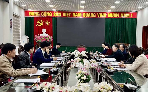 Lãnh đạo Ủy ban MTTQ Việt Nam tỉnh Sơn La làm việc tại huyện Phù Yên