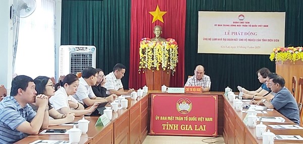 Gia Lai huy động trên 670 triệu đồng ủng hộ tỉnh Điện Biên làm nhà cho hộ nghèo