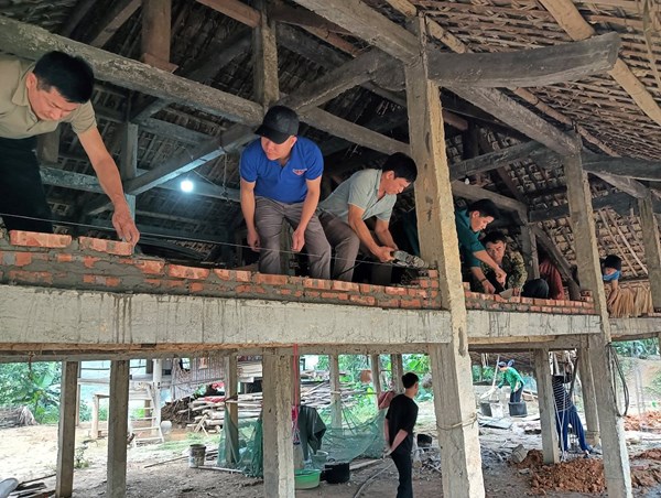 MTTQ huyện Yên Sơn giúp người nghèo thêm động lực vươn lên