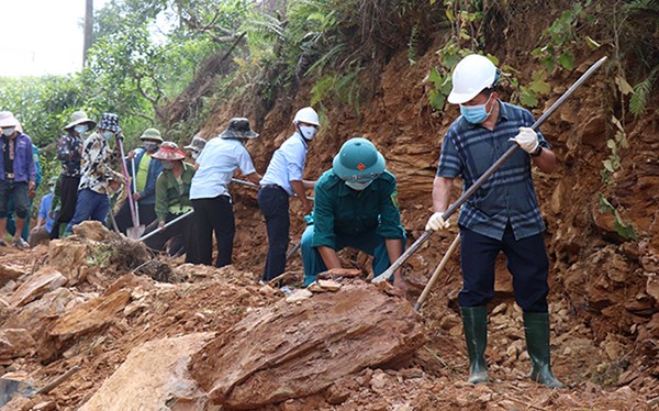 Mặt trận Tổ quốc tỉnh Yên Bái tích cực tham gia xây dựng Đảng, chính quyền