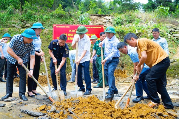 Xóa nhà tạm, giúp người dân ổn định cuộc sống