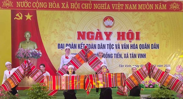 Hòa Bình: Rộn ràng Ngày hội Đại đoàn kết toàn dân tộc ở các khu dân cư