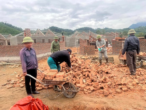 Một viên gạch nhỏ, một ngôi nhà lớn