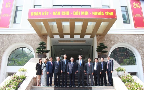 Đoàn đại biểu Chính Hiệp khu tự trị Tây Tạng thăm, làm việc tại TP Hồ Chí Minh