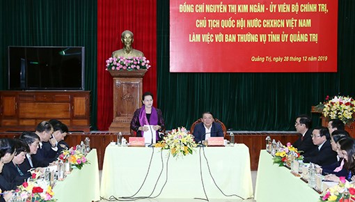 Chủ tịch Quốc hội Nguyễn Thị Kim Ngân làm việc với Ban Thường vụ Tỉnh ủy Quảng Trị